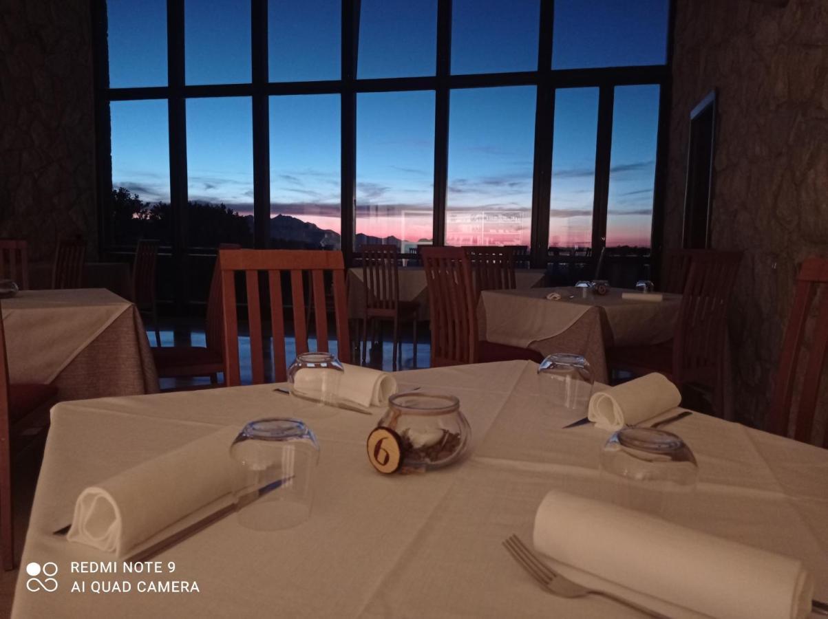 Terrae Eremis: Ristorante, Bar, B&B Roccamorice 외부 사진
